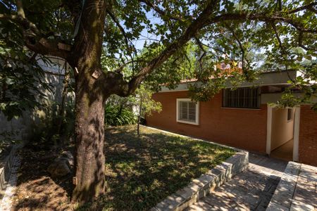 Casa à venda com 321m², 3 quartos e 2 vagasQuintal