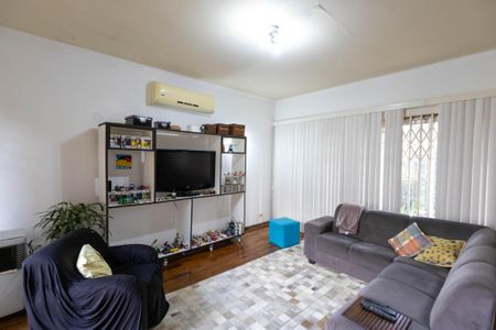 Casa à venda com 321m², 3 quartos e 2 vagasSala de Estar