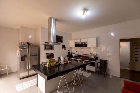 Casa à venda com 321m², 3 quartos e 2 vagasCozinha