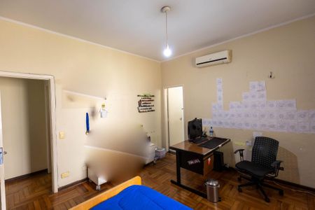 Casa à venda com 321m², 3 quartos e 2 vagasQuarto 3