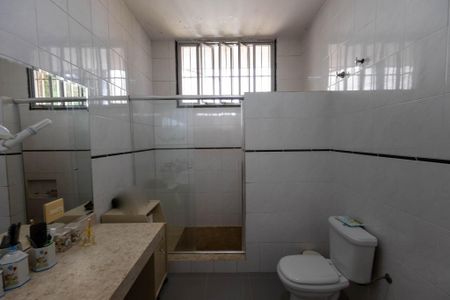 Casa à venda com 321m², 3 quartos e 2 vagasBanheiro da Suíte 3