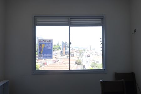 Apartamento para alugar com 32m², 2 quartos e sem vagaPlaca instalada na janela da Sala
