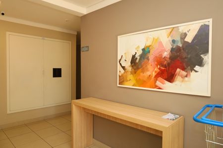 Apartamento para alugar com 32m², 2 quartos e sem vagaÁrea comum - Saguão do prédio
