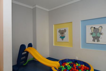 Apartamento para alugar com 32m², 2 quartos e sem vagaÁrea comum - Brinquedoteca