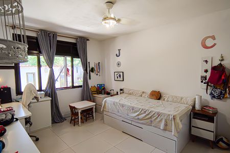 Casa de condomínio à venda com 259m², 4 quartos e 1 vagaQuarto 2