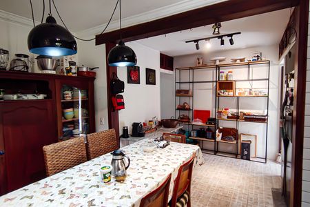 Casa de condomínio à venda com 259m², 4 quartos e 1 vagaCozinha