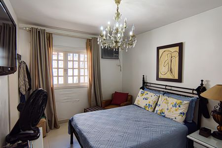 Casa de condomínio à venda com 259m², 4 quartos e 1 vagaSuíte 1 