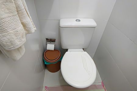 Casa de condomínio à venda com 259m², 4 quartos e 1 vagaBanheiro de Serviço