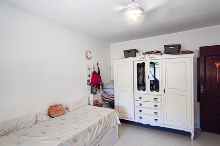 Casa de condomínio à venda com 259m², 4 quartos e 1 vagaQuarto 2