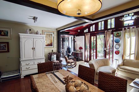 Casa de condomínio à venda com 259m², 4 quartos e 1 vagaSala