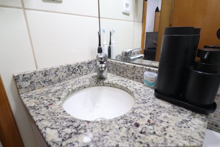 Apartamento à venda com 60m², 2 quartos e 1 vagaBanheiro 2