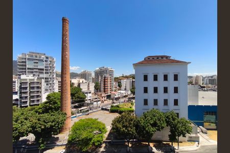 Apartamento para alugar com 107m², 3 quartos e 1 vaga Apartamento para alugar com 107m², 3 quartos e 1 vagaVista do Quarto 2