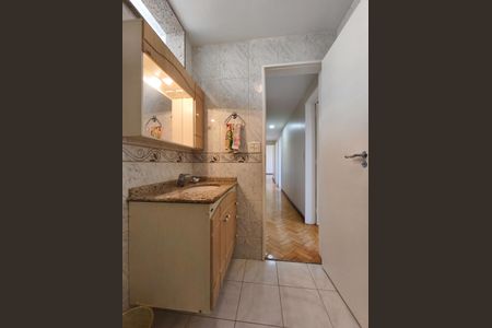 Apartamento para alugar com 107m², 3 quartos e 1 vaga Apartamento para alugar com 107m², 3 quartos e 1 vagaBanheiro Corredor