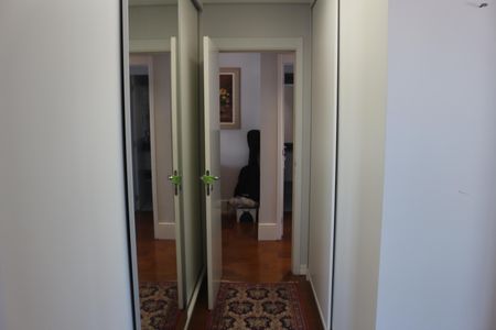 Apartamento à venda com 150m², 3 quartos e 3 vagasCloset da suíte 1