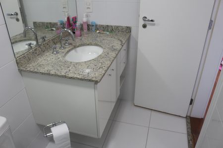 Apartamento à venda com 150m², 3 quartos e 3 vagasBanheiro da Suíte 2