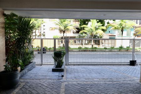 Apartamento para alugar com 78m², 2 quartos e 1 vaga Apartamento para alugar com 78m², 2 quartos e 1 vagaFachada