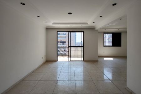Apartamento para alugar com 232m², 4 quartos e 1 vagaSala