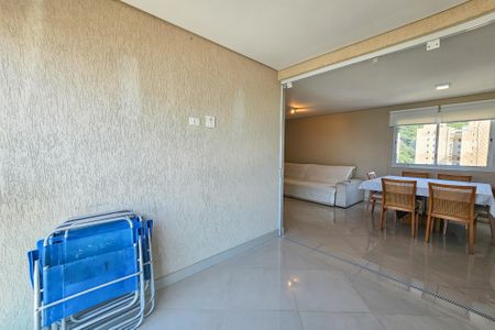 Apartamento para alugar com 110m², 3 quartos e 2 vagas Apartamento para alugar com 110m², 3 quartos e 2 vagasvaranda