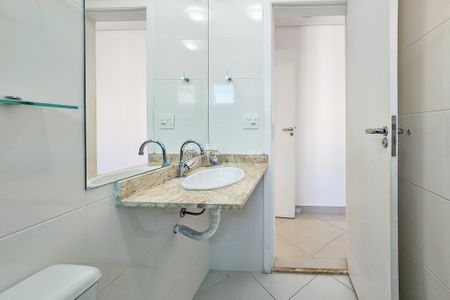 Apartamento para alugar com 110m², 3 quartos e 2 vagas Apartamento para alugar com 110m², 3 quartos e 2 vagasBanheiro da suíte 1