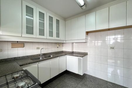 Apartamento à venda com 143m², 3 quartos e 2 vagasCozinha