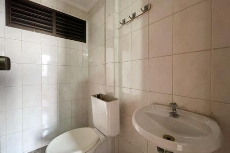 Apartamento à venda com 143m², 3 quartos e 2 vagasBanheiro de serviço