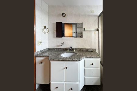 Apartamento à venda com 143m², 3 quartos e 2 vagasBanheiro da Suíte