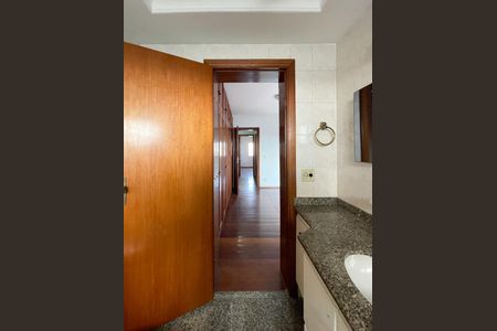 Apartamento à venda com 143m², 3 quartos e 2 vagasBanheiro da Suíte