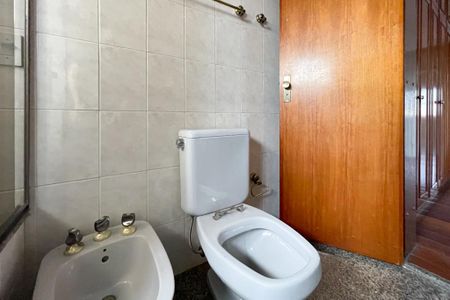 Apartamento à venda com 143m², 3 quartos e 2 vagasBanheiro da Suíte