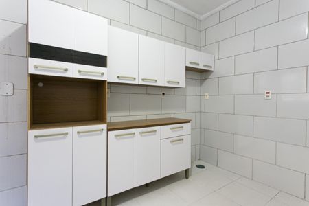 Casa para alugar com 90m², 2 quartos e 2 vagasCozinha