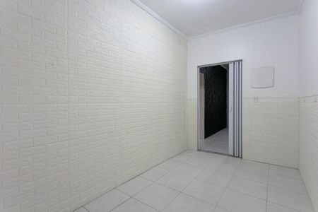 Casa para alugar com 90m², 2 quartos e 2 vagasSala