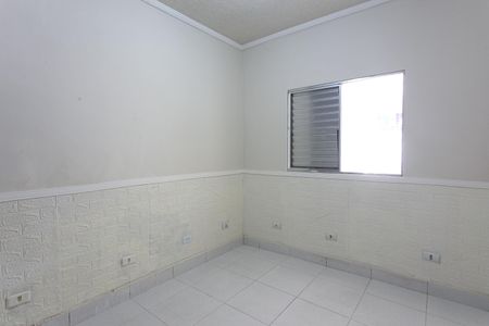 Casa para alugar com 90m², 2 quartos e 2 vagasQuarto 1