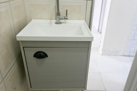 Casa para alugar com 90m², 2 quartos e 2 vagasBanheiro 1