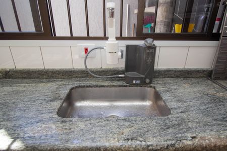 Casa à venda com 271m², 3 quartos e 6 vagasCozinha - Torneira