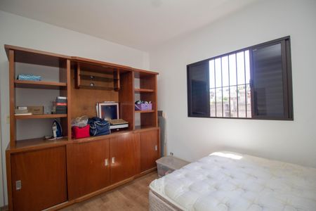 Casa à venda com 271m², 3 quartos e 6 vagasQuarto 2