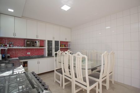 Casa à venda com 271m², 3 quartos e 6 vagasCozinha