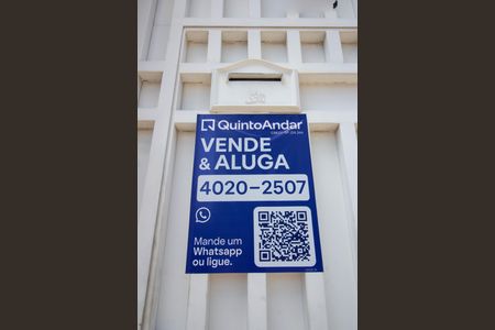 Casa à venda com 271m², 3 quartos e 6 vagasFachada - placa instalada