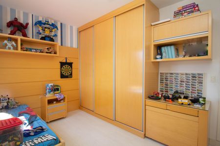 Casa à venda com 271m², 3 quartos e 6 vagasQuarto 2