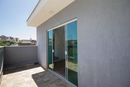 Casa à venda com 271m², 3 quartos e 6 vagasVaranda Quarto 1