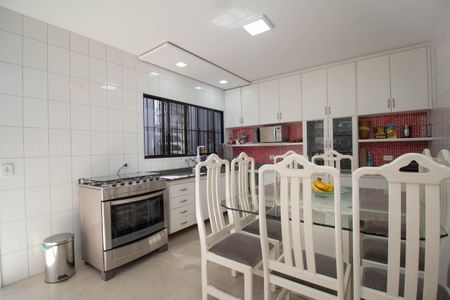 Casa à venda com 271m², 3 quartos e 6 vagasCozinha