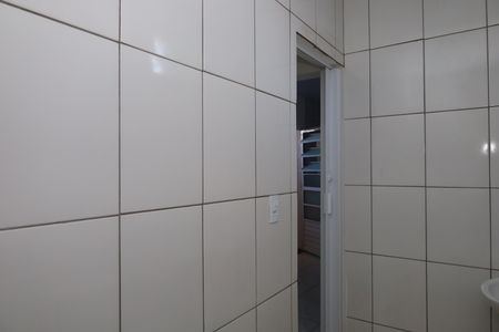 Casa de condomínio para alugar com 40m², 1 quarto e sem vagaBanheiro