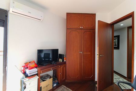 Apartamento à venda com 122m², 3 quartos e 2 vagasQuarto 2