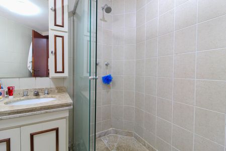 Apartamento à venda com 122m², 3 quartos e 2 vagasBanheiro da Suíte