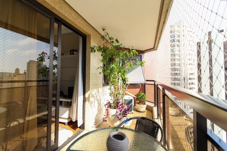 Apartamento à venda com 122m², 3 quartos e 2 vagasVaranda da Sala