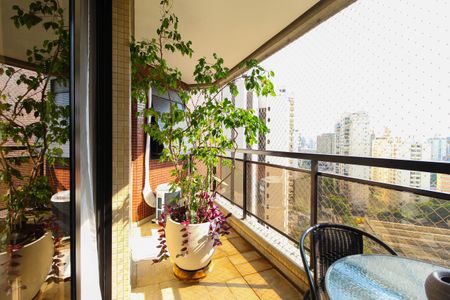 Apartamento à venda com 122m², 3 quartos e 2 vagasVaranda da Sala