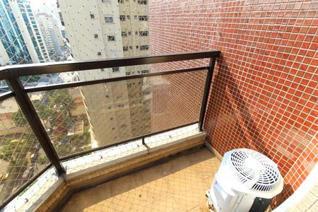 Apartamento à venda com 122m², 3 quartos e 2 vagasVaranda do Quarto 2