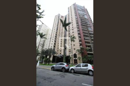 Apartamento à venda com 122m², 3 quartos e 2 vagasFachada