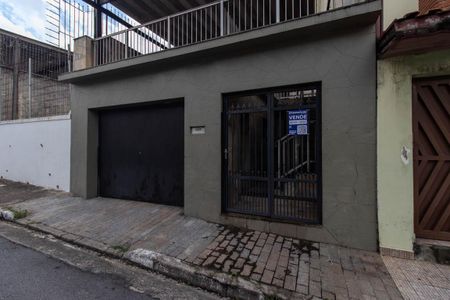 Casa para alugar com 220m², 3 quartos e 2 vagas Casa para alugar com 220m², 3 quartos e 2 vagasFachada