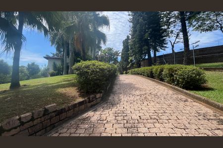 Casa de condomínio para alugar com 600m², 4 quartos e 8 vagasQuintal