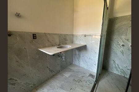 Casa de condomínio para alugar com 600m², 4 quartos e 8 vagasQuarto 2 Banheiro