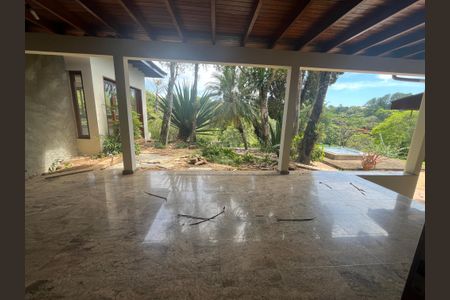 Casa de condomínio para alugar com 600m², 4 quartos e 8 vagasQuintal